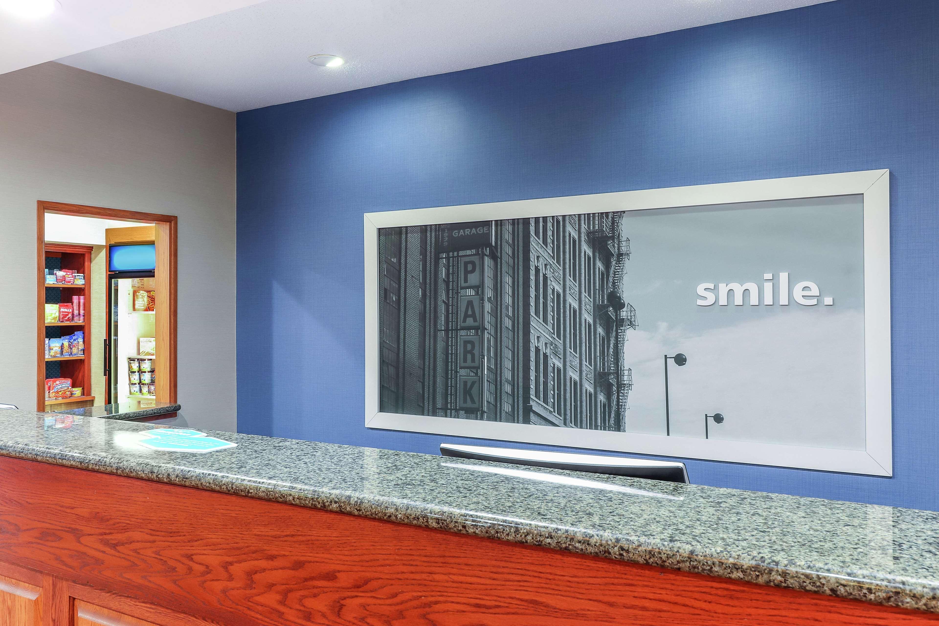 Hampton Inn Heath Экстерьер фото
