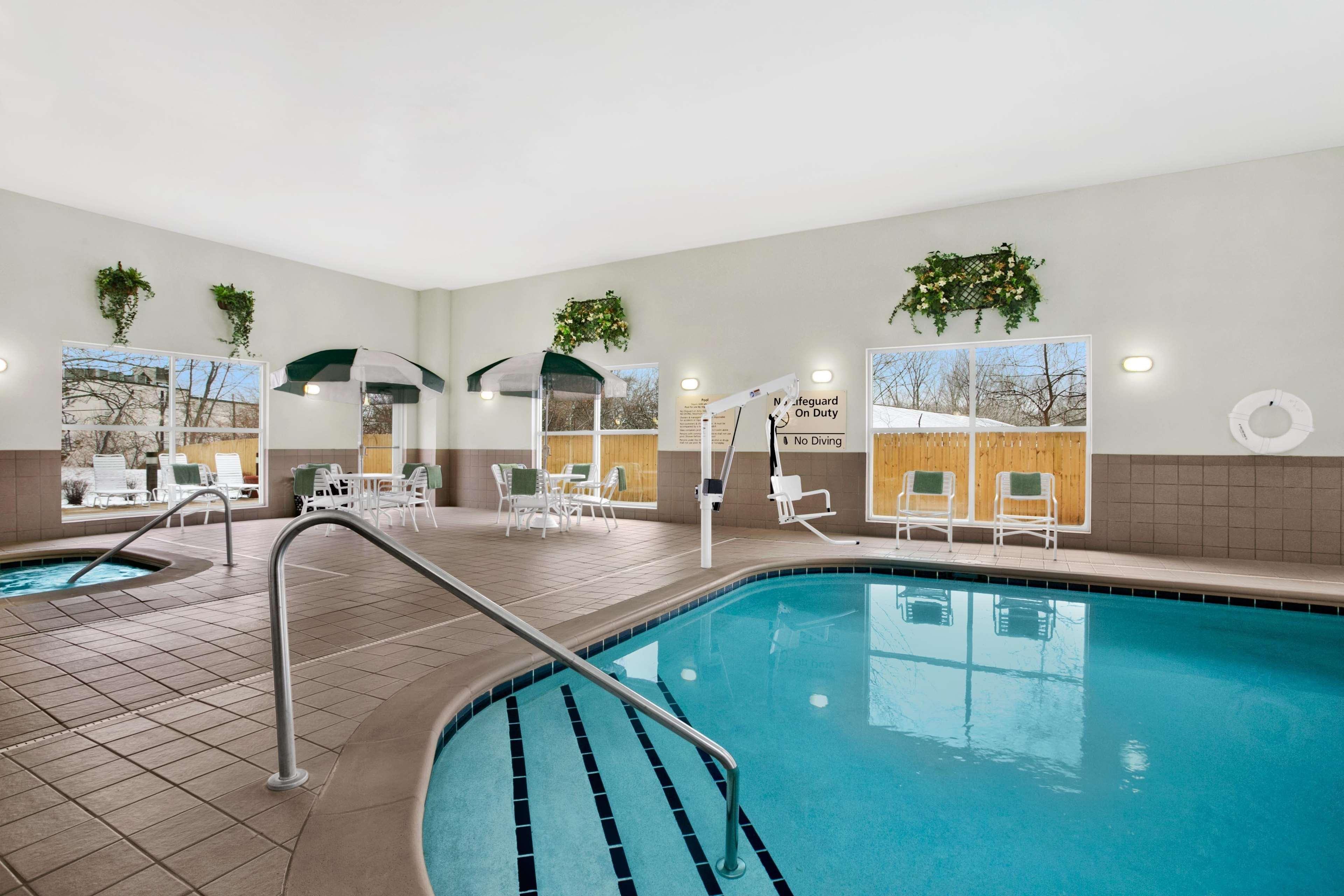 Hampton Inn Heath Экстерьер фото