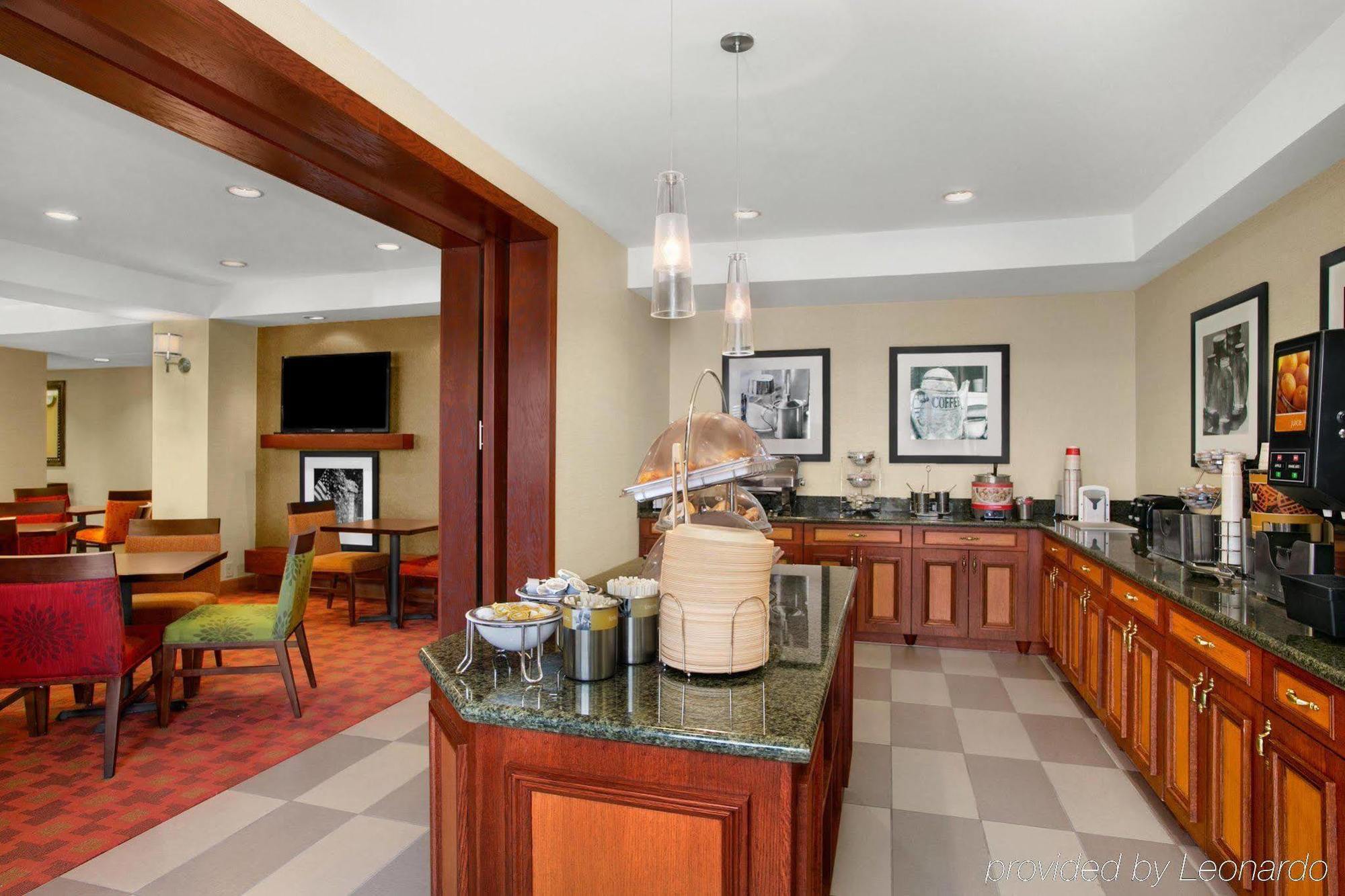 Hampton Inn Heath Экстерьер фото