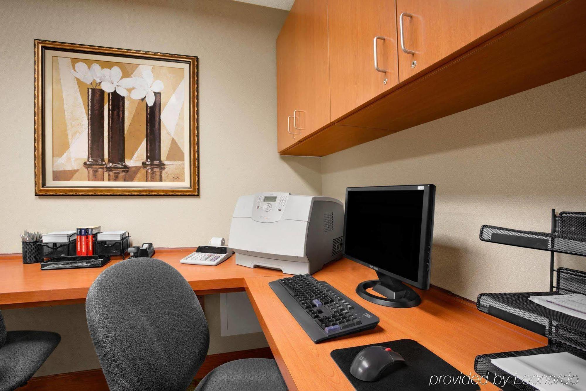 Hampton Inn Heath Экстерьер фото